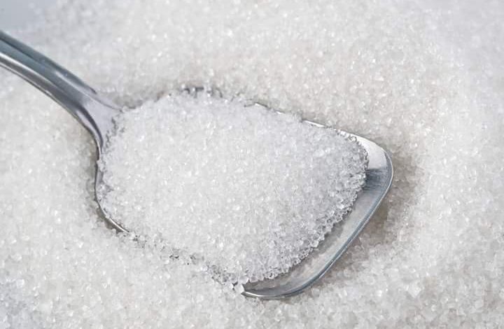 أضرار تناول السكر بكثرة.. ولماذا يجب علينا القضاء عليه من نظامنا الغذائي؟