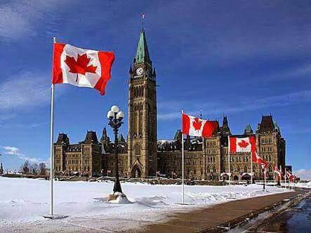 دليلك المتكامل حول الهجرة إلى كندا